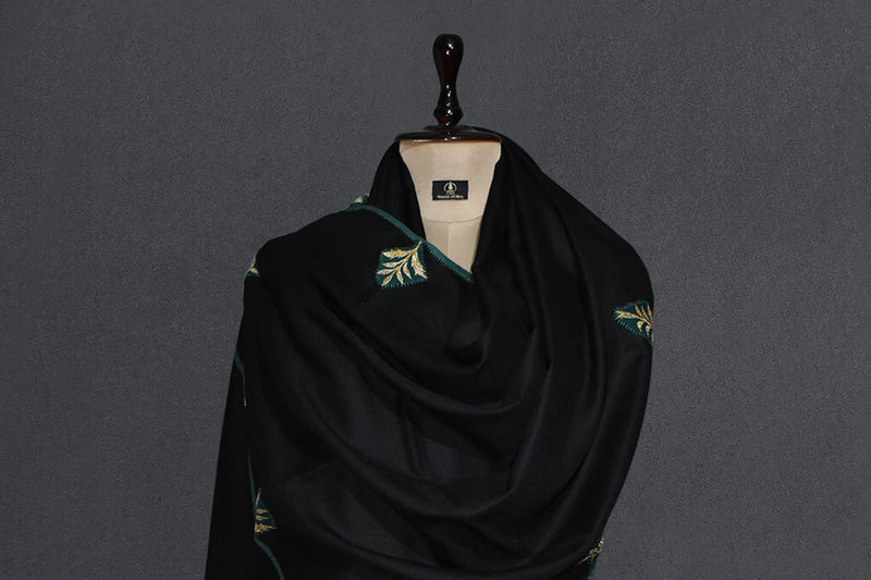 Antique pashmina trim stole black