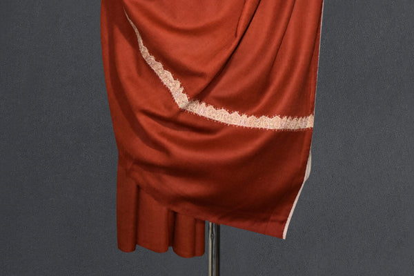 Antique shawl finewool trim 28x80 inch