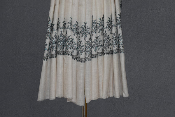 Pashmina hand embroidered white paldar shawl  40x80 inch