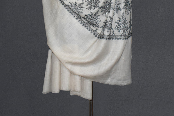 Pashmina hand embroidered white paldar shawl  40x80 inch