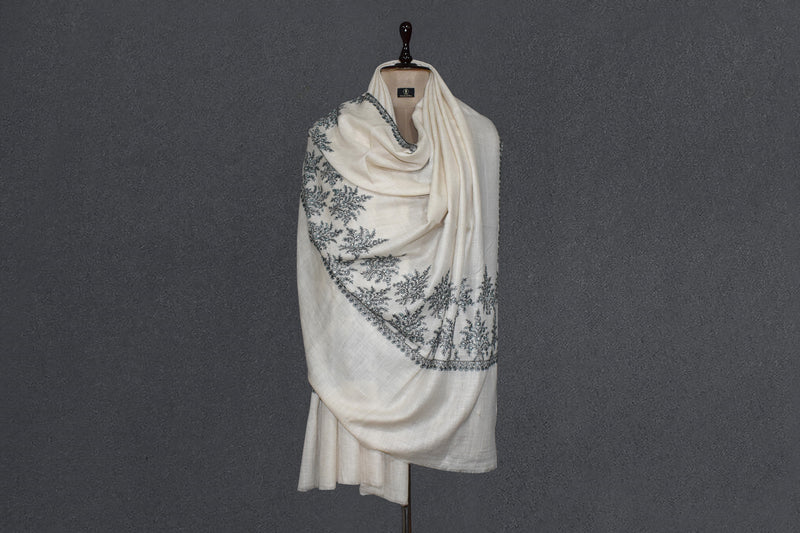 Pashmina hand embroidered white paldar shawl  40x80 inch